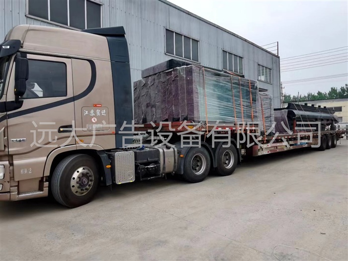 廣東公交候車亭裝車發(fā)貨